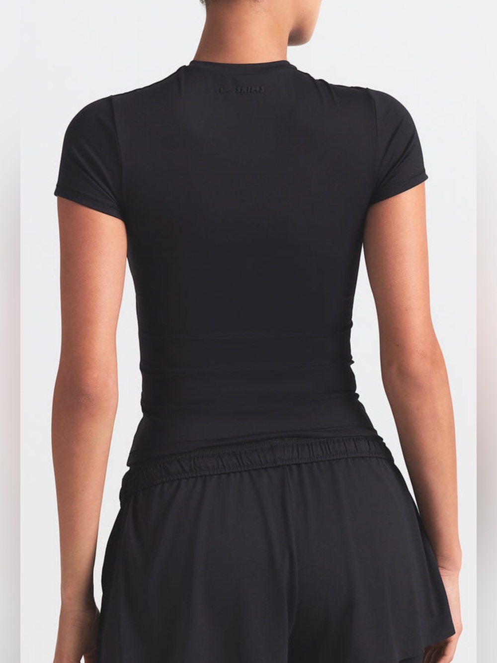 NikeSKIMS Matte baby tee padded Obsidian black M NWT (SK0258) - Picture 3 of 5